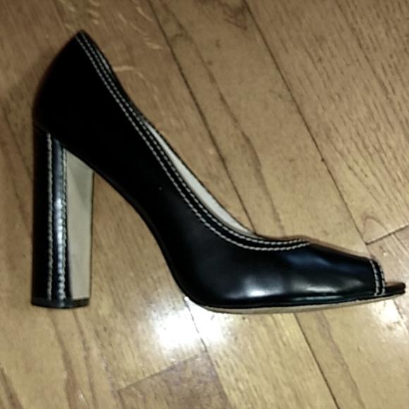 Nicole Miller Heels - "Sill "Black Peep Toe Sz 8 - Picture 2 of 14